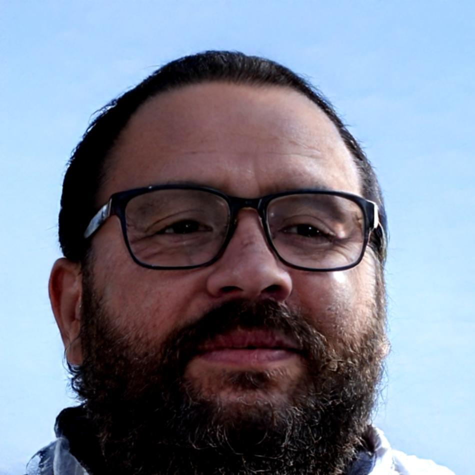 Elias Brennan, technical artist specializing in material workflows